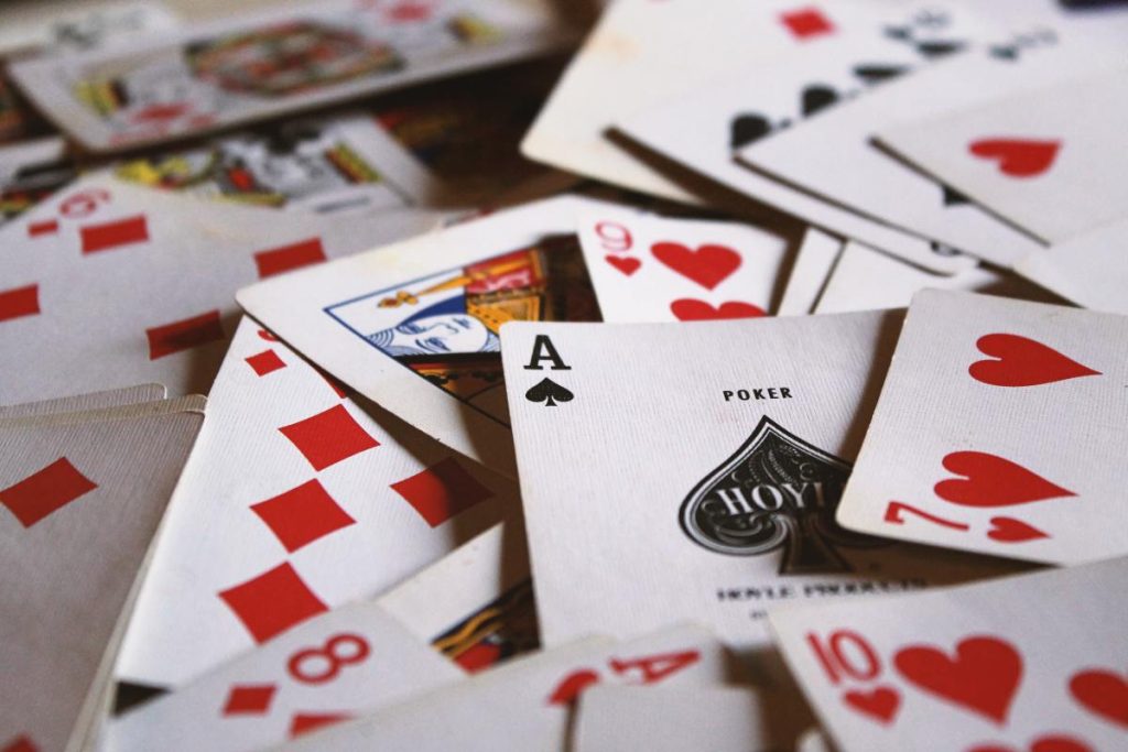 how to play rummy uk different cards